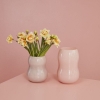 Tatum-Vase-Small-Roomshot2