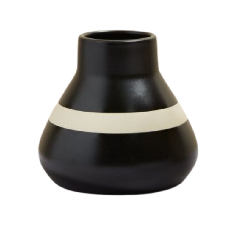 Tribeca-Vase-Black-Front1